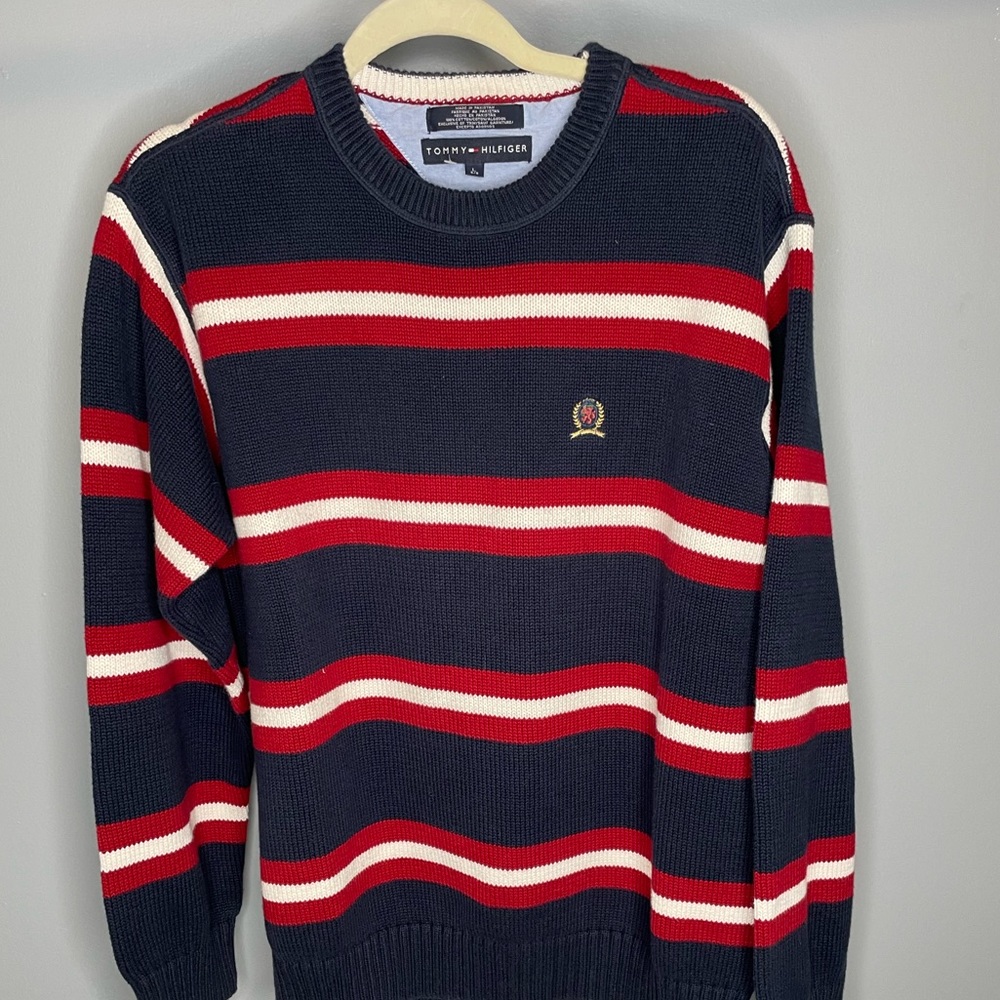 Tommy sweater